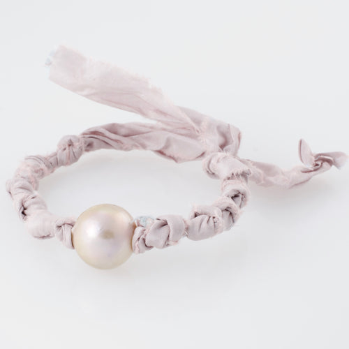 Seeds Of Silk Big Pearl Bracelet - Icy Rosé