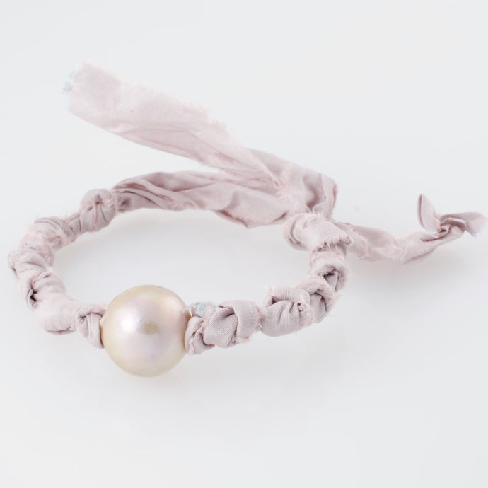 Seeds Of Silk Big Pearl Bracelet - Icy Rosé