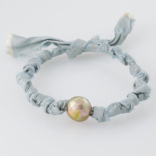Seeds Of Silk Big Pearl Bracelet - Ocean Sky